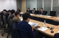 한상원 상근부회장 해외자원개발은 보험