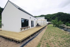 독채 펜션 양평 와이테라스타, 가을여행 정취 느낄 수 있는 프라이빗 풀빌라 제공