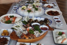 통영 맛집 천지연횟집, 푸짐하고 다양한 해산물 제공해