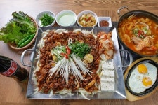 철판 두루치기 맛집 배불뚜기 고현점 오픈