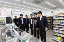 에쓰오일, 국내 주유소 최초 스마트 무인편의점 문열어