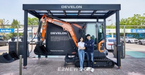 HD현대오일뱅크 주유소엔 미니 굴착기도 팔아요