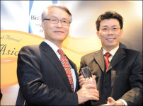 크리스탈지노믹스 아시아 유망 바이오 기업상 수상