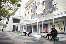 신한카드, 명동과 남산에 브랜드존 구축