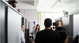 (예술로 소통하는 기업)영화계 새싹 지원하는 