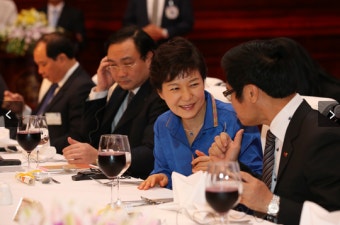 한-베트남 원전 협력 강화..朴 대통령 원전 세일즈 본격화