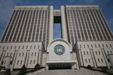 법원 변희재, 낸시랭에 500만원 위자료 지급하라