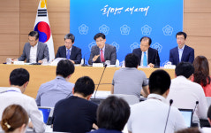 코레일 3개 부문 자회사 추진..노조 강력 반발