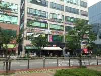 완판되는 아파트 따라 단지 내 상가도 인기