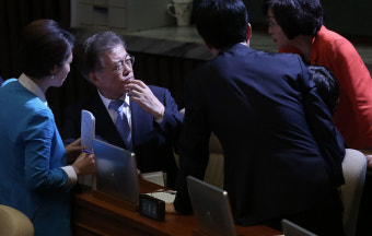 박영희 인권위원 선출안 부결…