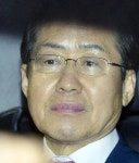 '성완종 의혹' 홍준표 지사…내년 1월21일 첫 법정 출석