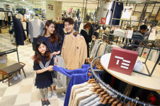 롯데마트, 의류 전문 특화 MD 테(TE) 선봬