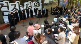 덕수궁길 보행전용거리, 평일 점심→연중 낮 확대