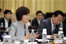 진선미 연평균 238명, 각종 비위로 공직 떠나