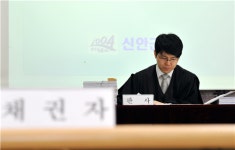 구멍 난 채무자 보호…갑질하는 파산관재인