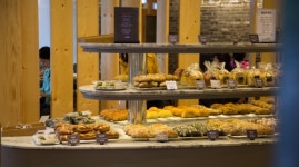 천연 발효종으로 웰빙 추구하는 프리미엄 베이커리 프롬더어스