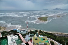 달아오르는 서부산, 동부산 바통 이어받나 