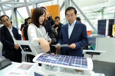 소규모태양광·전기이륜차, 서울시의 친환경 틈새전략