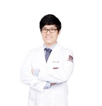 (인터뷰)김기배 하늘마음한의원 부산 덕천점 원장 “노출의 계절 여름 다가오면 건선환자 고통스러워”