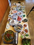 월미도 맛집을 대표하는 부산 자갈치 횟집