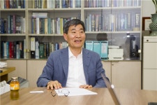 (피플)메모리반도체 1등 한국, 방심은 금물