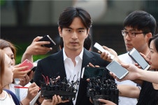 무고 혐의 이진욱 고소인, 2심서 징역 8개월 집유 2년