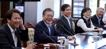 문 대통령 