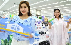 다이소, 유통 정체 속 홀로 성장가도 