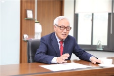 (피플)이완근 태양광산업협회장 재생에너지 잘 아는 전문가 공무원 필요