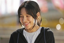 넌, 달릴 때 무슨 생각 해?…아워 바디 최희서, 청춘의 스틸