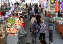인천시민 소비 활동 절반, 타지역서 이뤄져…지역 상권 위기
