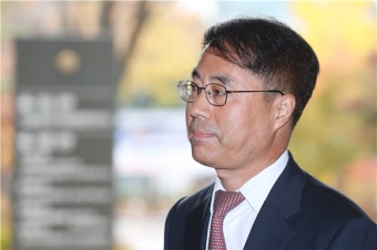 '사법농단 첫 판단' 유해용, 1심서 무죄…