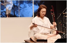 두 줄의 해금 선율, 어머니들께…강은일, 공연 ‘오래된 미래’