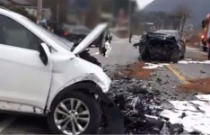 포천서 무면허 교통사고…8살 쌍둥이 자매 포함 3명 사망