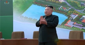 '사망설'에서 복귀한 김정은…남북협력 호응여부 주목