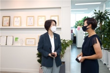 ICT 벤처·스타트업도 주52시간…장·차관 현장방문 줄이어