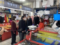 영남 누빈 안철수, 현장반응은 뜨겁지만 여론조사는 차가웠다(종합)