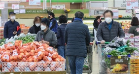 올해 소비자물가 2.5% 올라…10년 만에 최대 상승