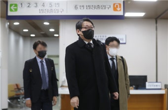 이광철·차규근 '김학의 불법 출국금지' 무죄…이규원 선고유예(1보)