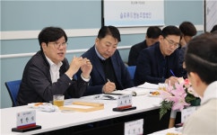 조재호 농촌진흥청장, 경남 벤처 농업인들과 수출 확대 방안 논의