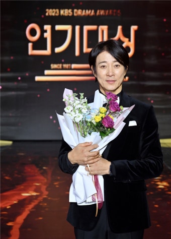 (2023 KBS 연기대상)최수종, '고려거란전쟁'으로 4번째 대상