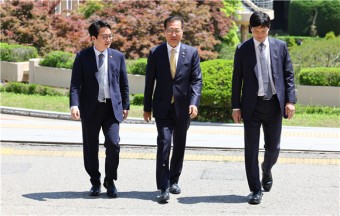 윤 대통령 장모 끝내 ‘가석방’…중대 경제범죄에도 고작 실형 1년