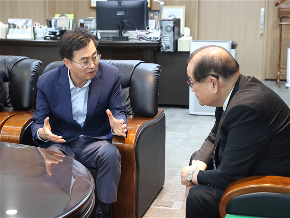 경기도지사 김동연, 독립기념관 건립 및 개헌 공약 강조