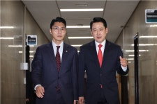 지선은 포기?…장동혁, 보수단체 초청받아 방미행
