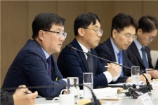 원전 수십기 맞먹는 첫 재생인프라 깐다
