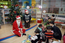 동두천 꿈나무도서관 어린이들에 선물