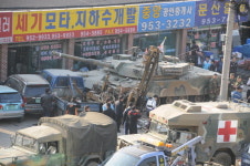 훈련복귀 육군 전차 파주 문산읍 상가로 돌진