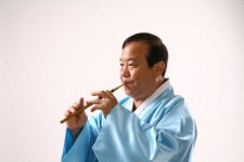 동서양 아우르는 환상적 대금선율