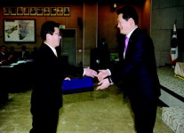 최용규 前 국회의원, 인천시 감사패 받아