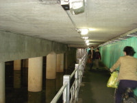 금정동 1호선 철로 지하통로